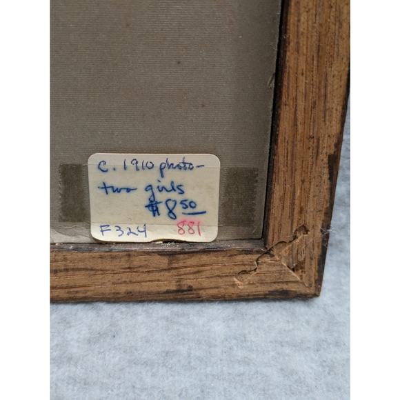 Old Photograph 1910 Two Young Girls Black and White Picture with Frame Vintage‎ - Picture 6 of 9